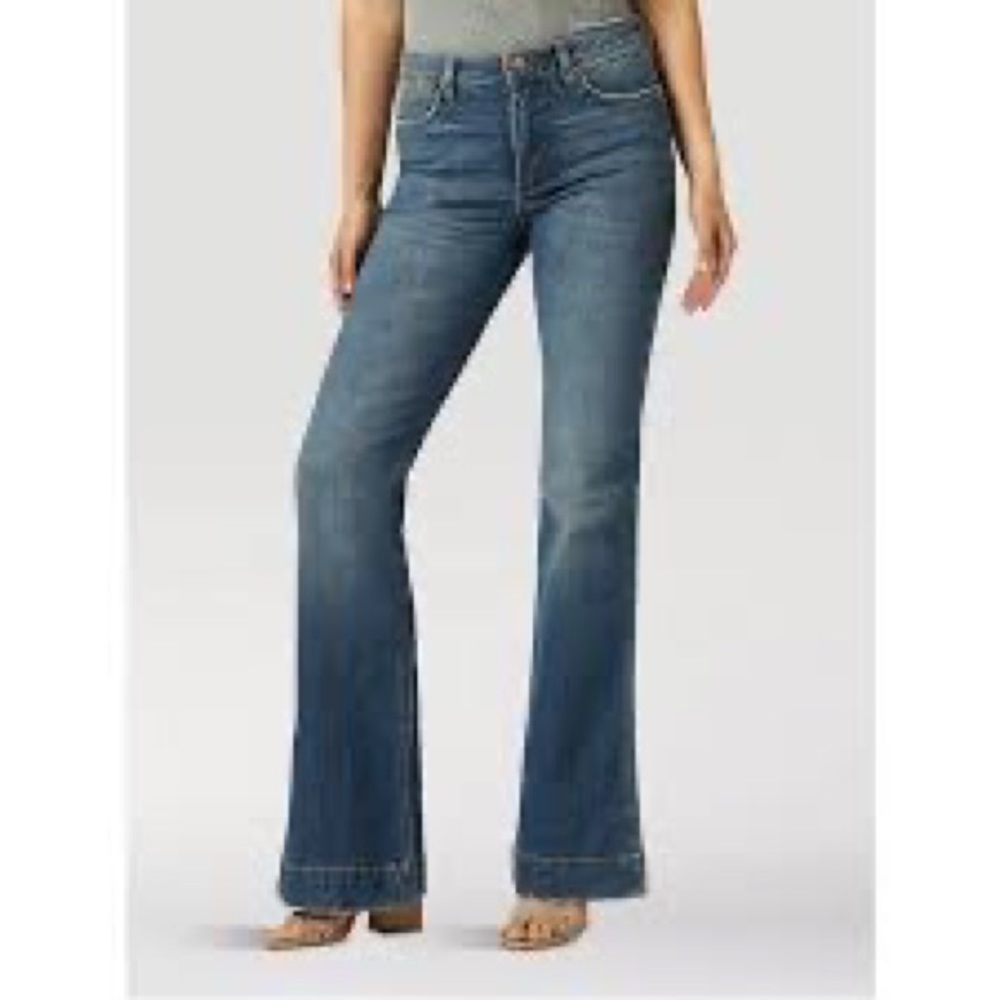 Wrangler Women's Retro Premium High Rise Trouser Boot Jeans in Shelby 31x34